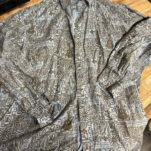 Margaritaville Size xl button Front Collared Tropical Print ParrotHead